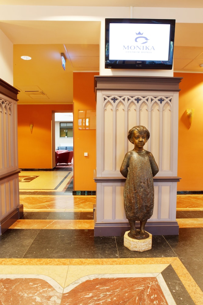 Monika Centrum Hotel 8/69