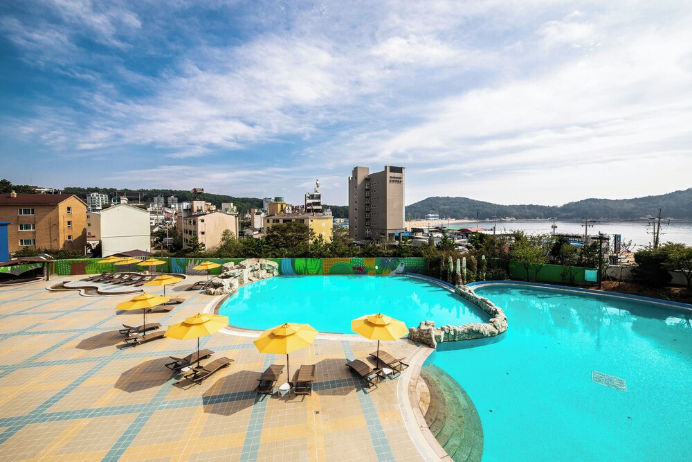 The Weekand Resort 51/56