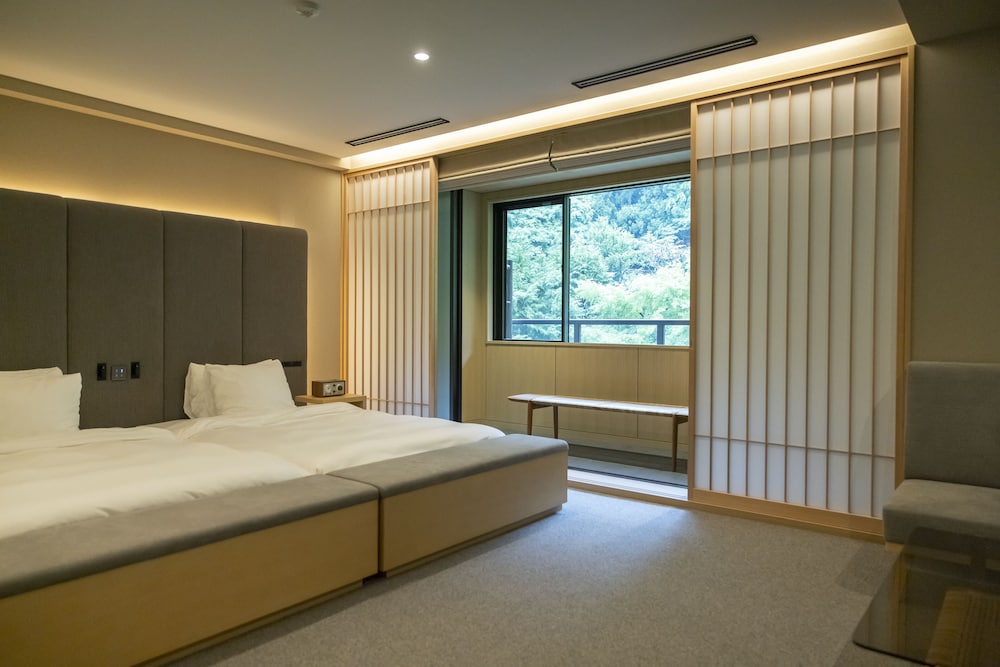 Moksa Rebirth Hotel 10/50