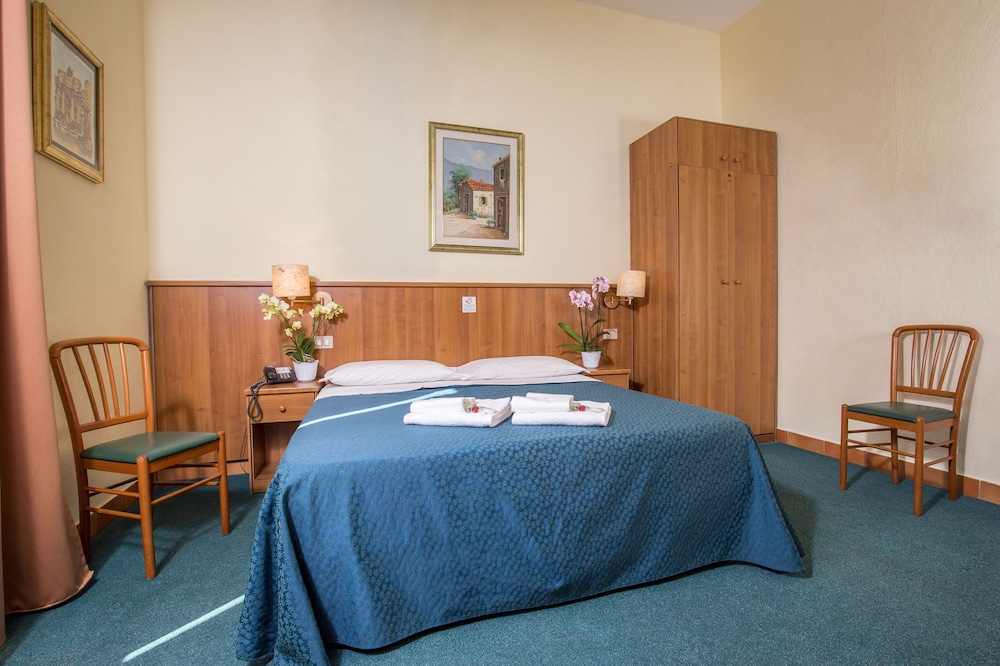 Hotel Trastevere 23/40
