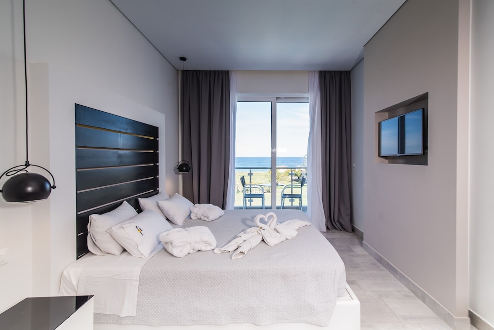 Belussi Beach Hotel & Suites 15/50
