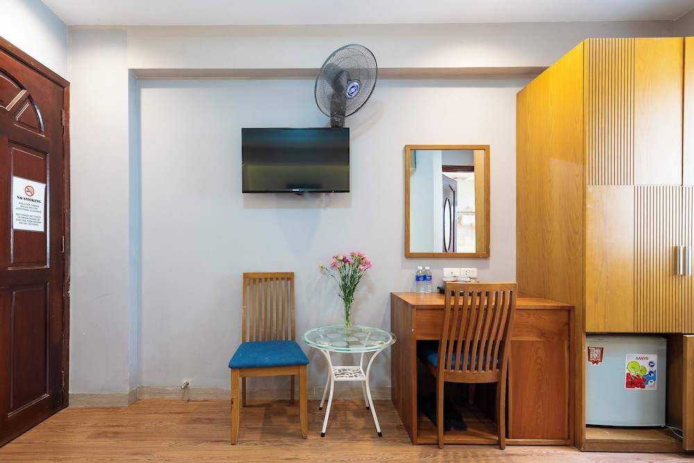 Lucky Star Hotel 266 De Tham 32/38