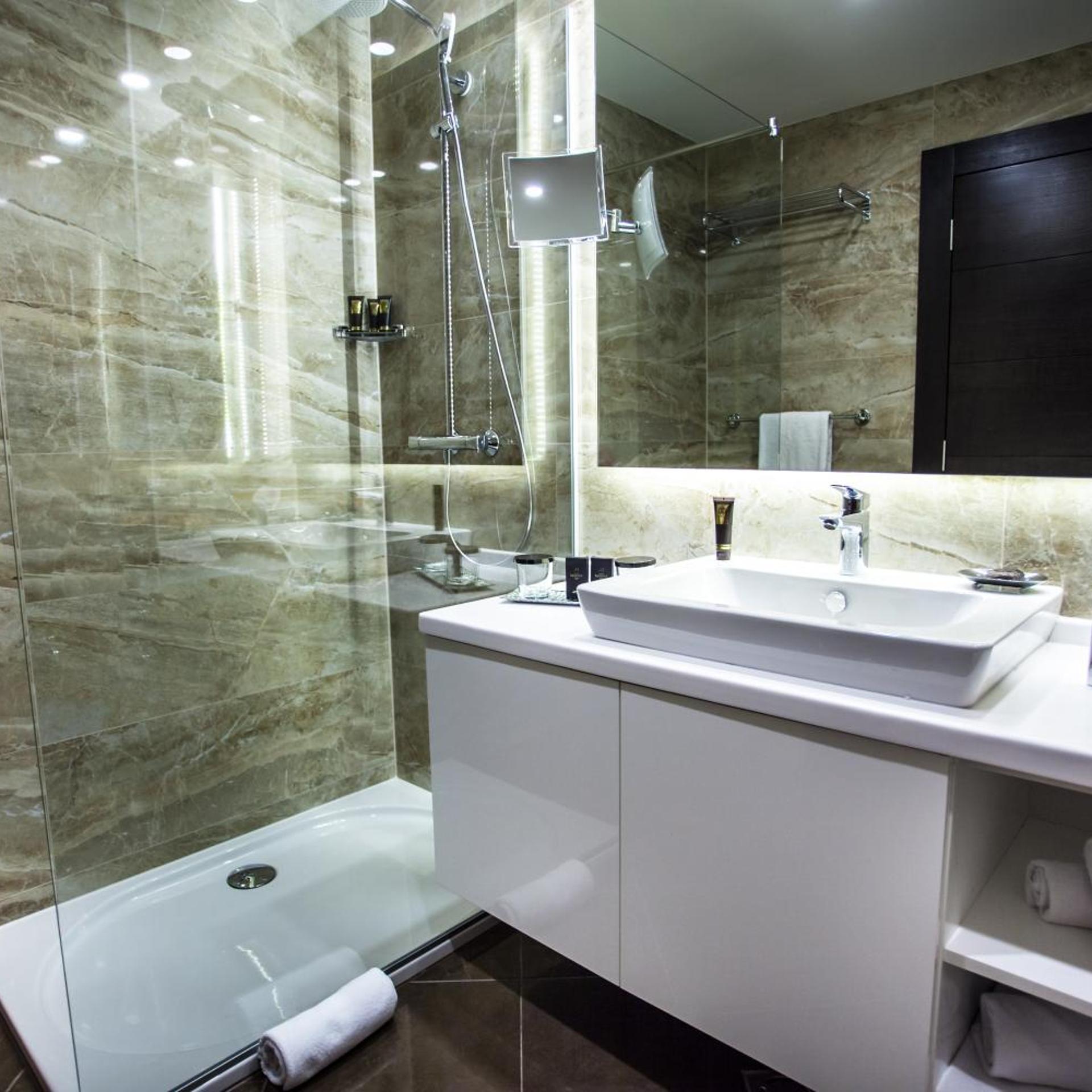 Regency, King Bed، Malak Regency Hotel 7/8