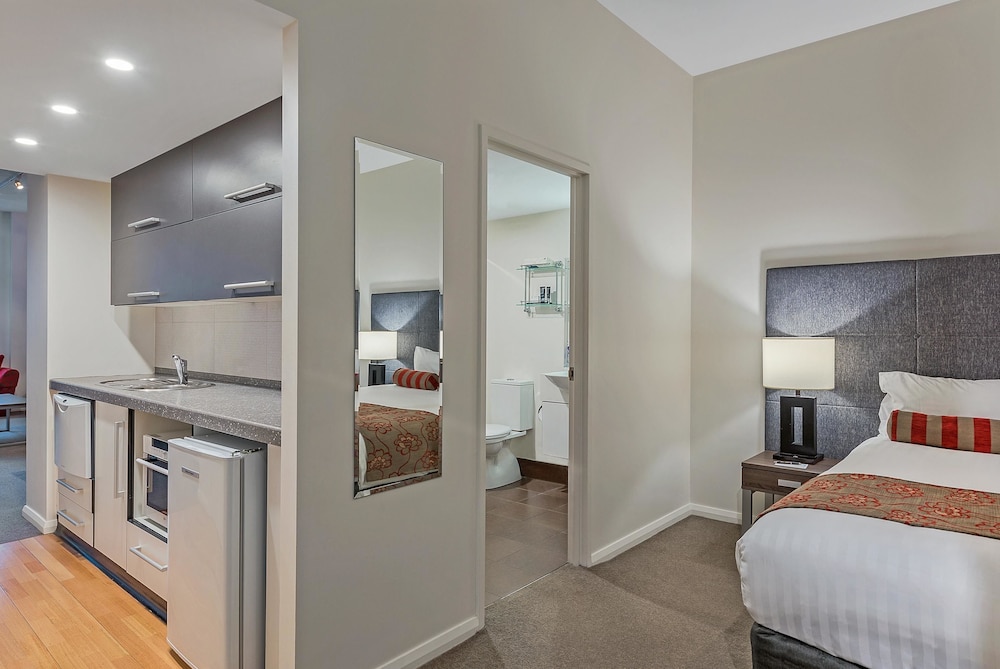 1 Bedroom, Executive