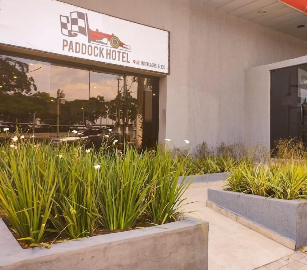 Hotel Paddock 46/55