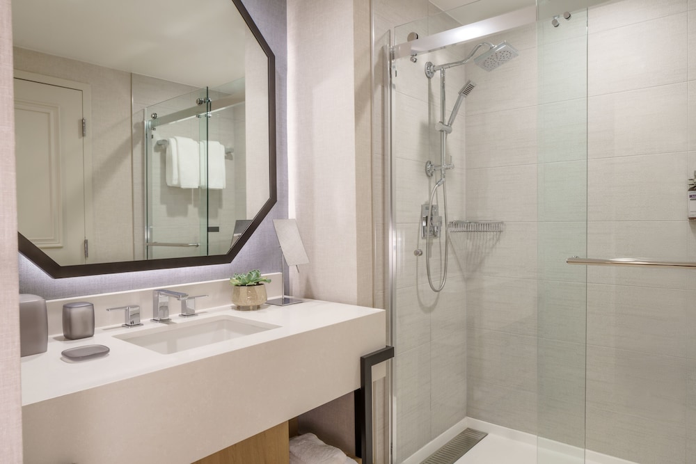 Hyatt Regency Coconut Point Resort And Spa 83/84