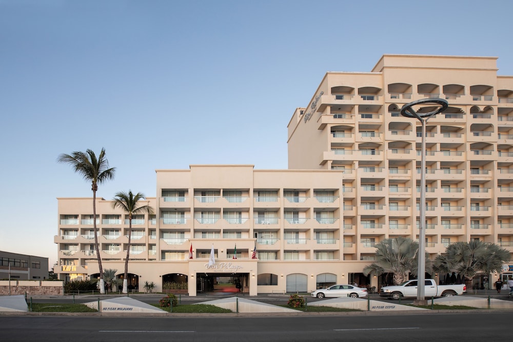 Don Pelayo Pacific Beach Hotel 4/69
