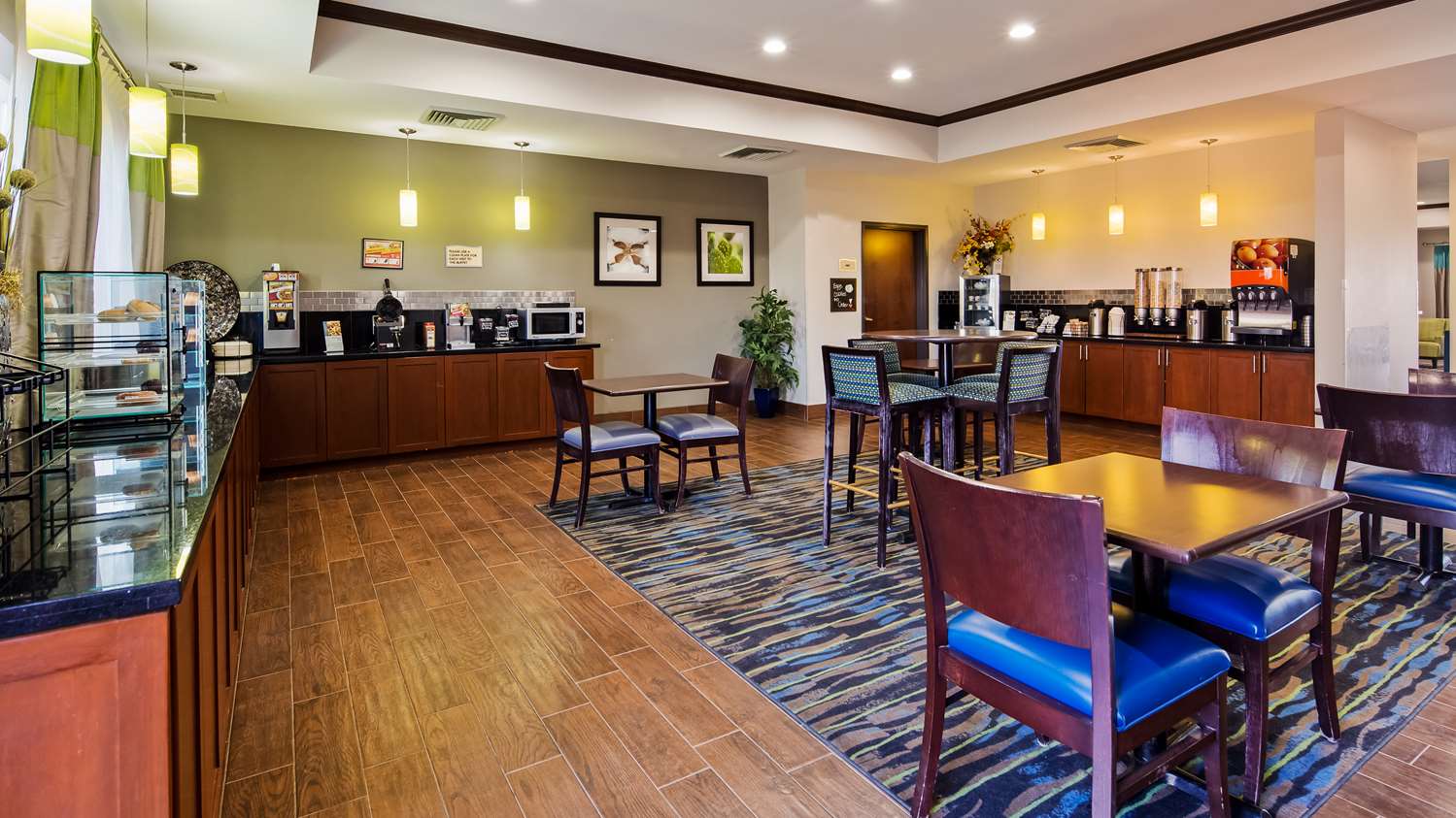 Best Western Plus Denver City Hotel and Suites 26/33