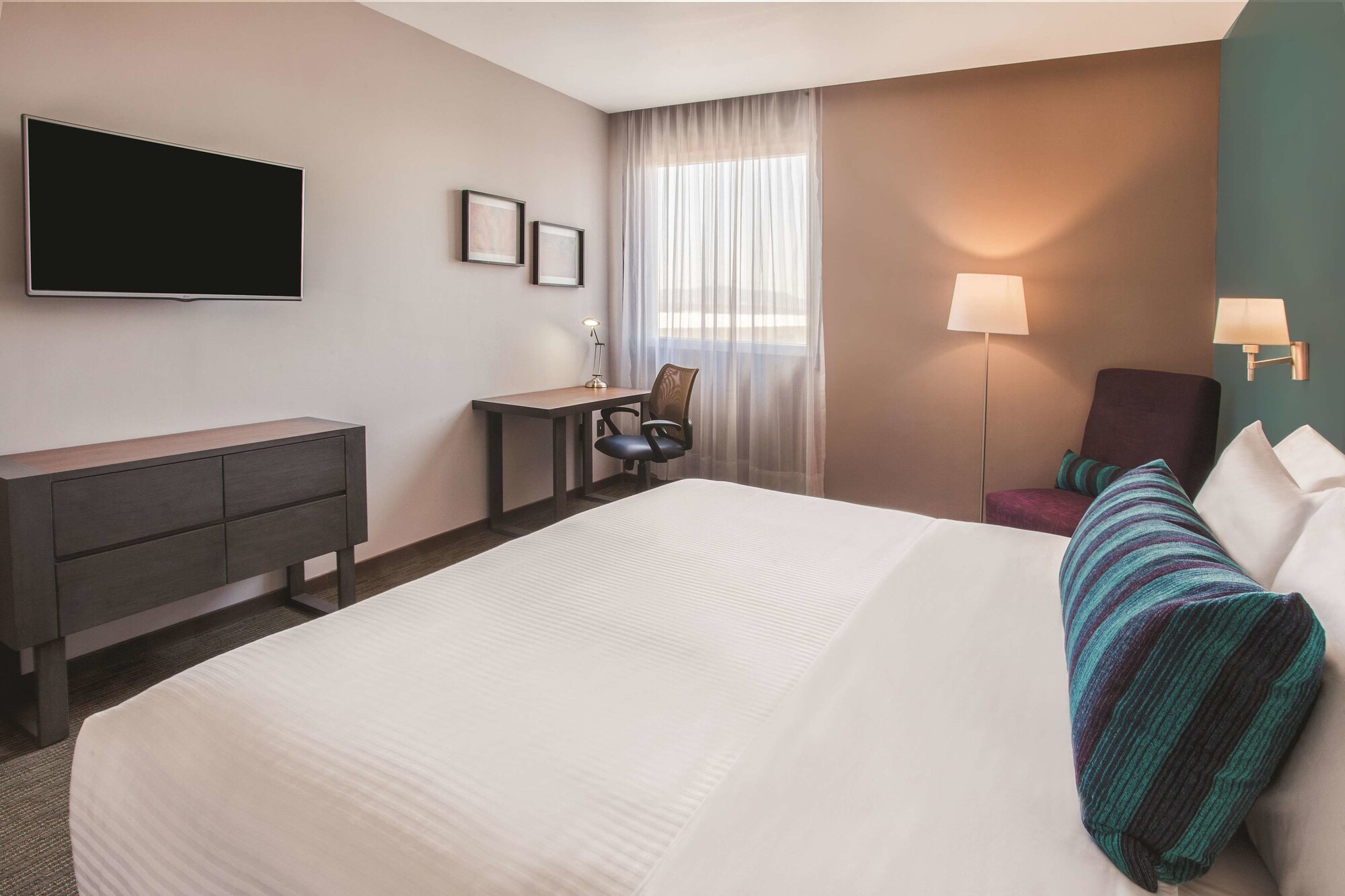 Room, King Bed, Accessible