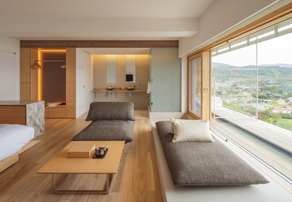 We Hotel Toya 44/65
