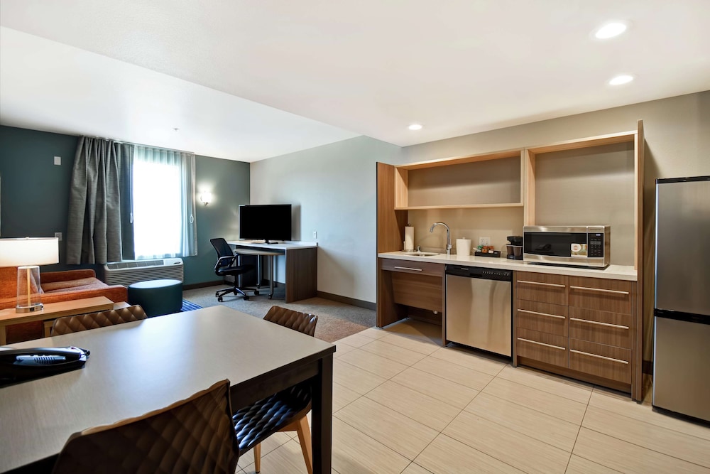 Home2 Suites by Hilton Victorville, CA 6/44