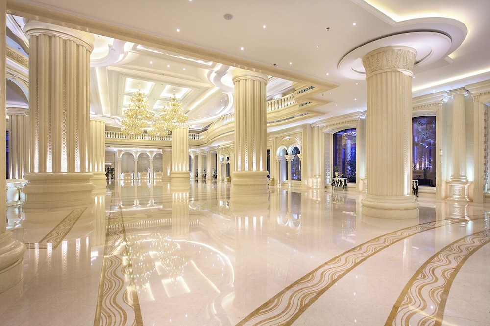 Grand Bravo Hotel 13/63