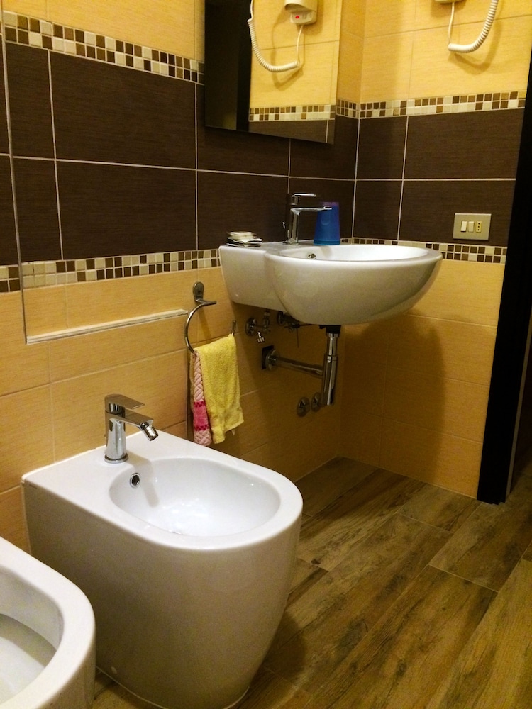 Hotel Villa Il Castagno 66/68