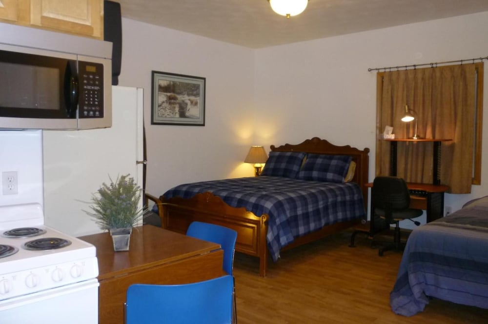Fairbanks Extended Stay 39/50