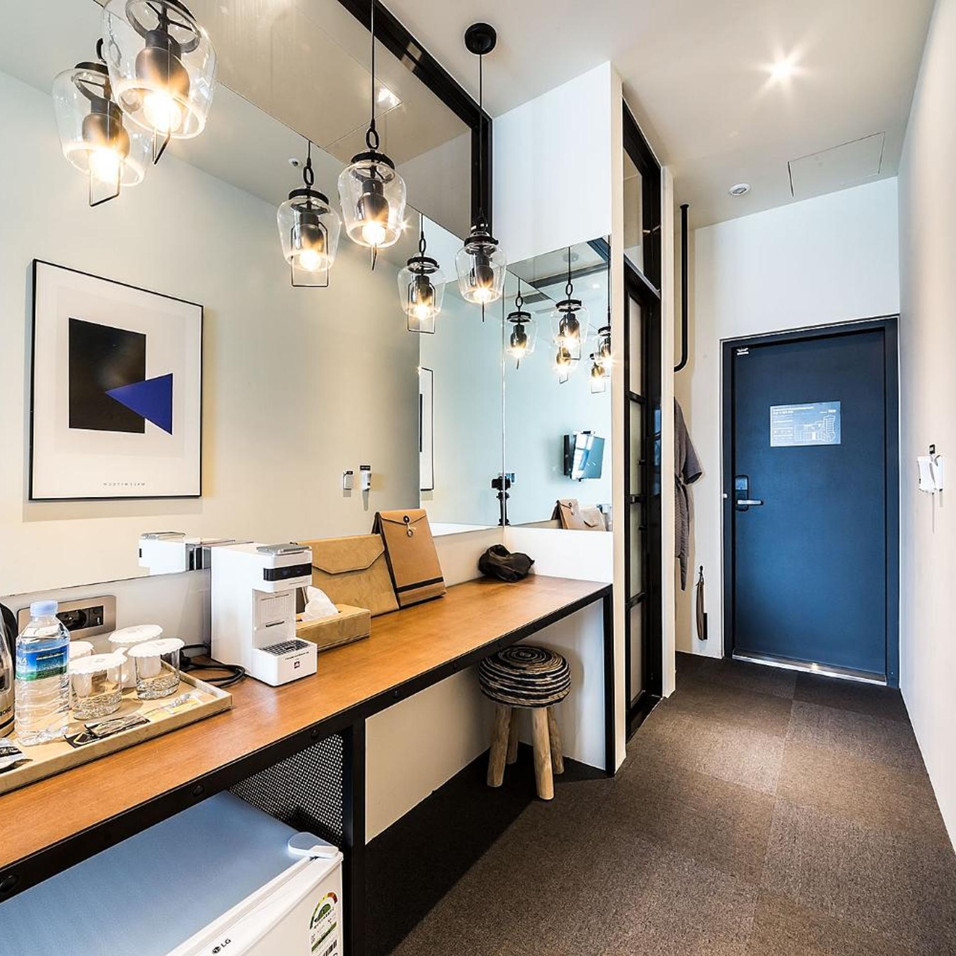 Room, Double or Twin Bed, Lateral Side Sea View، H Avenue 10/10