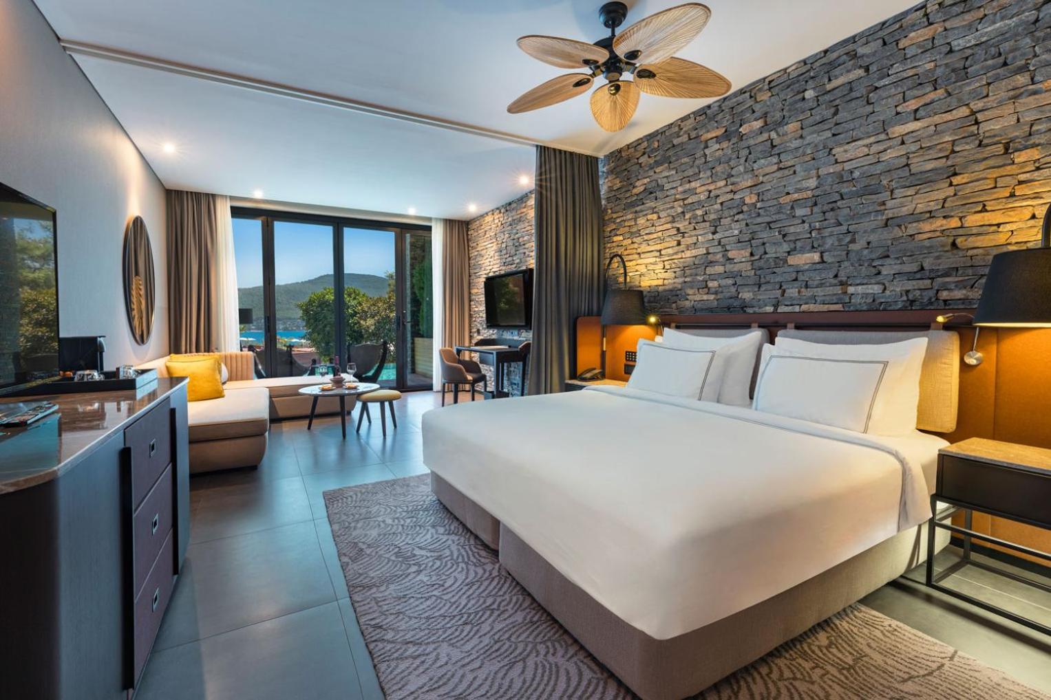 Swim Up, Lagoon, Deluxe, Queen Bed, Sea View, Sofa