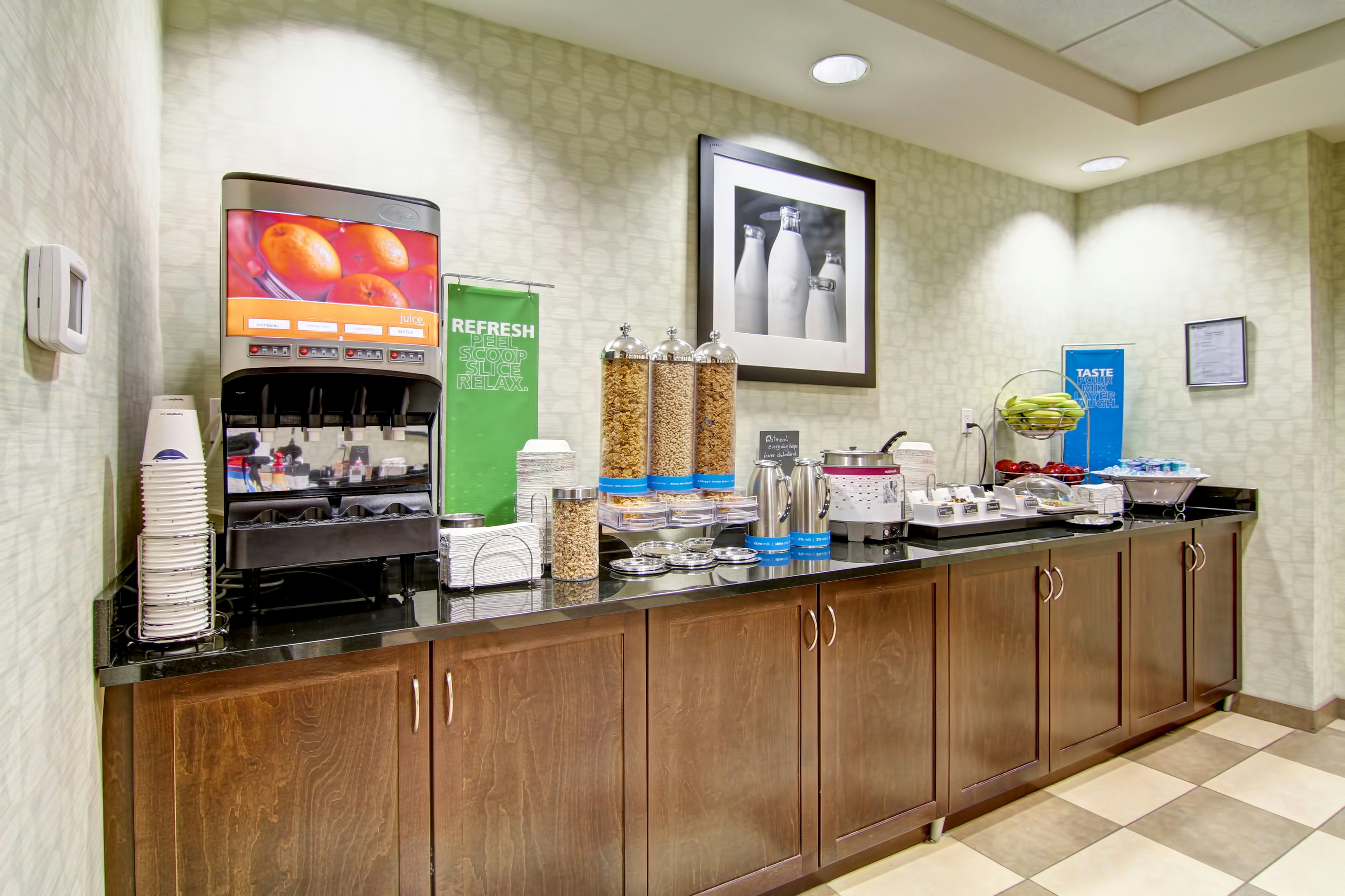 Hampton Inn Suites By Hilton Red Deer 8/38