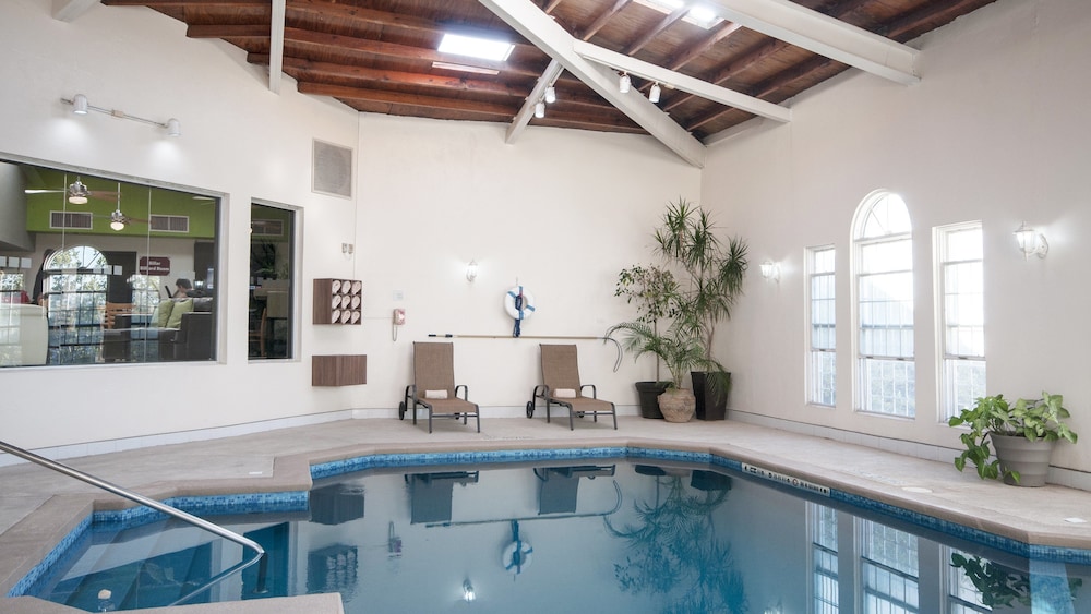 swimming pool spa