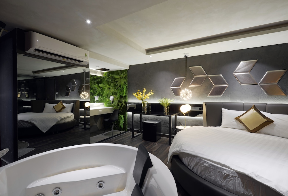 Bonita Signature Hotel 13/33