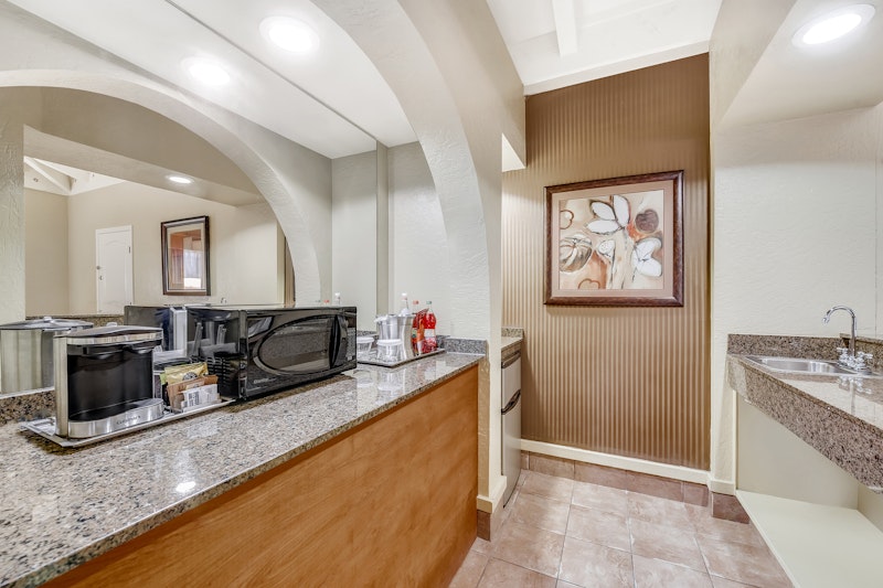 Hilton Phoenix Tapatio Cliffs Resort 9/75