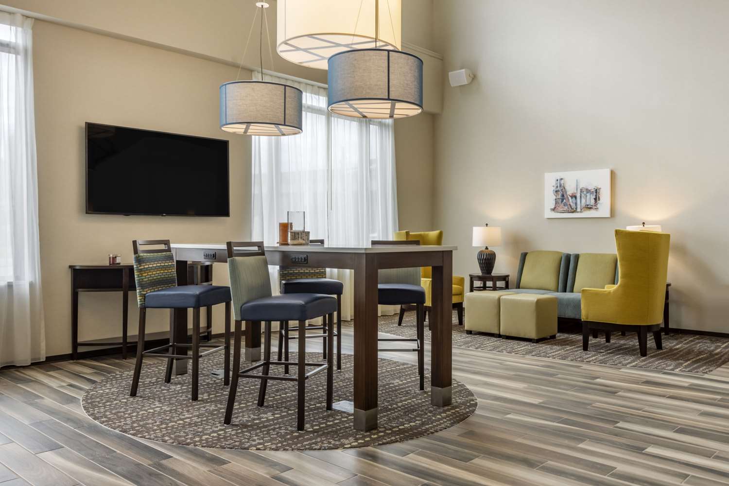Comfort Inn and Suites Pittsburgh Northshore, PA 18/19