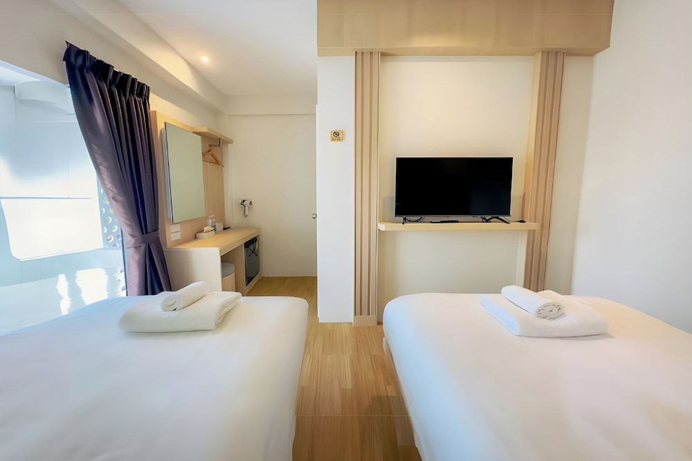 Zhennan Teabar Hotel 51/61