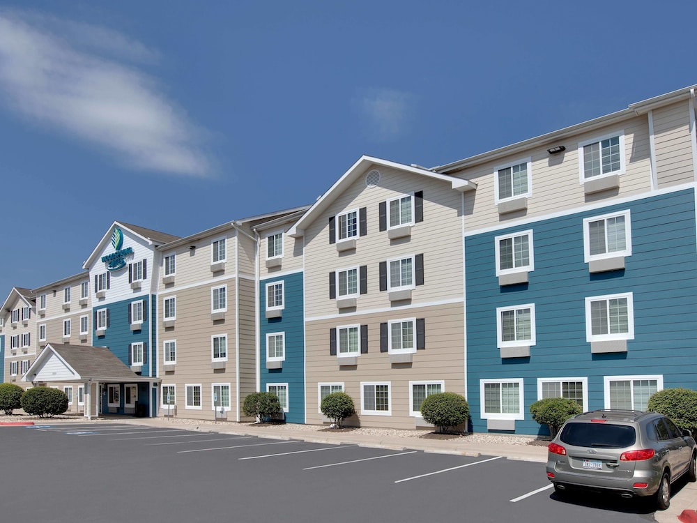 Woodspring Suites Pharr 29/33