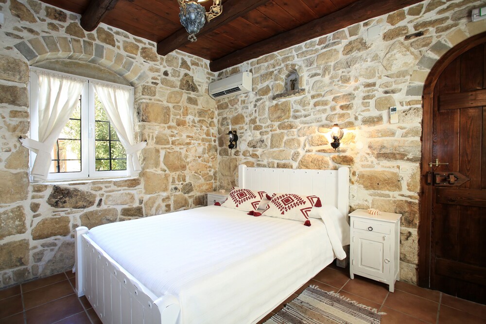 Villa Kamilari 23/48