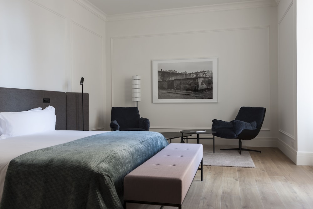 ROOM, TRIPLE
