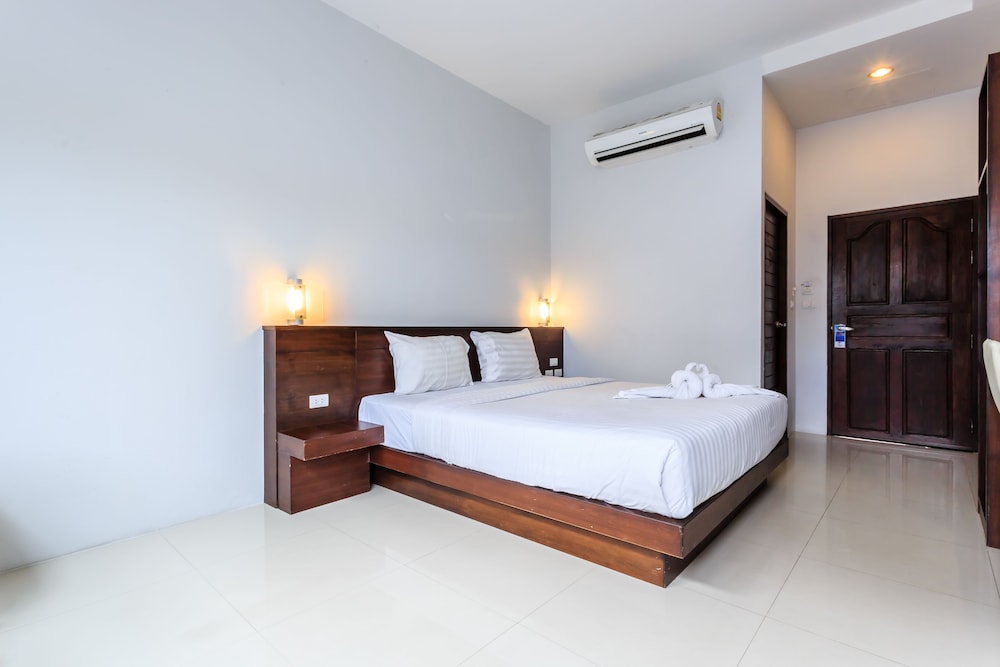 77 Bangla Hotel 17/35