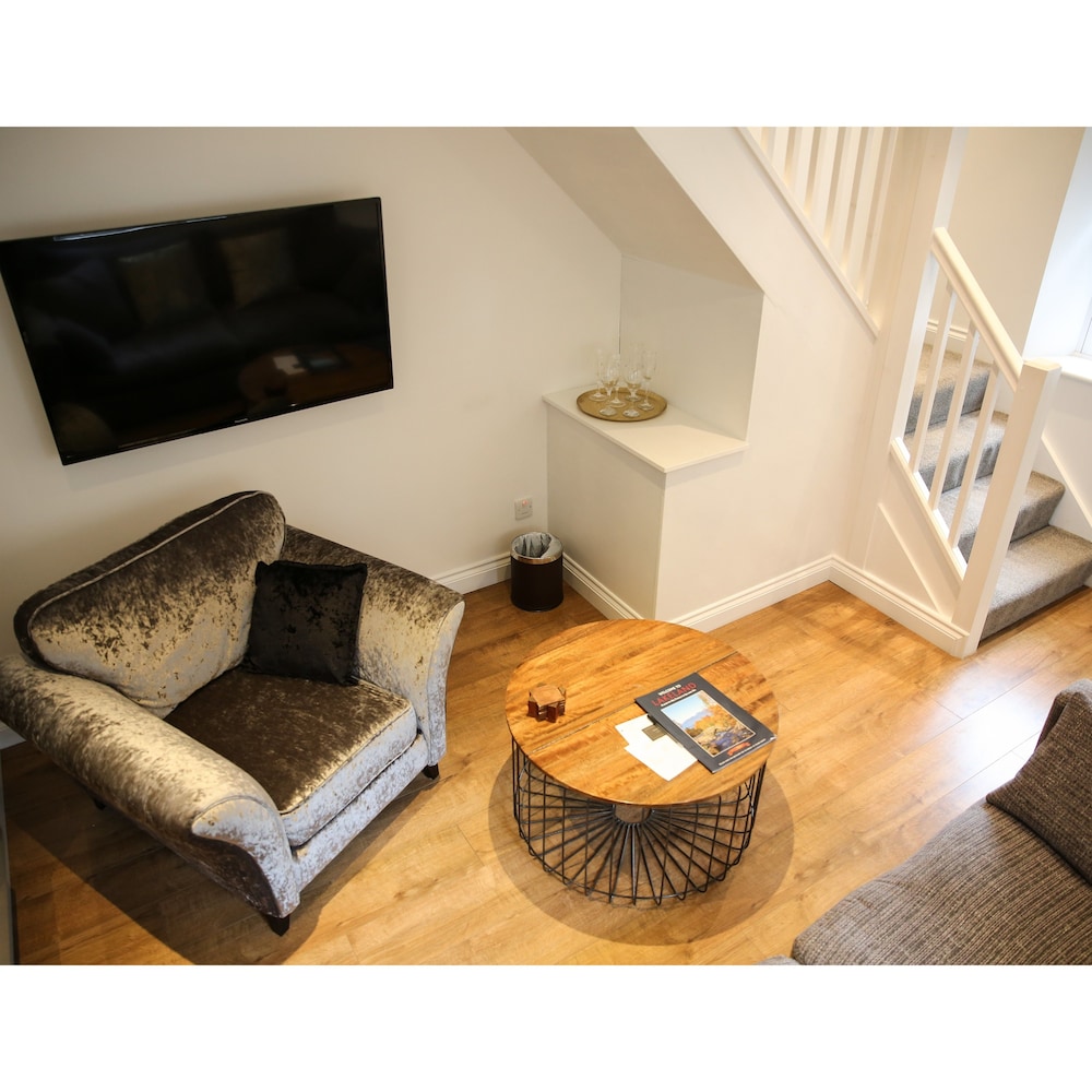 Latimer House 25/49