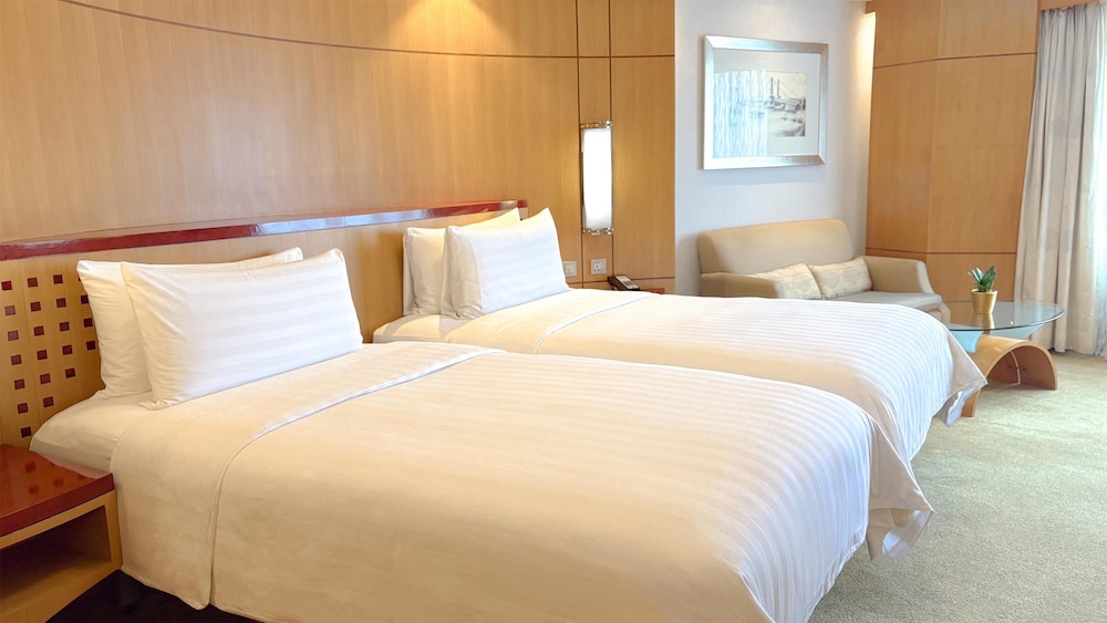DELUXE, TWIN BEDS