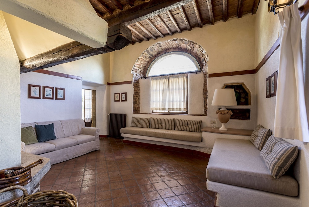 Residence Borgo Il Poggiaccio 61/82