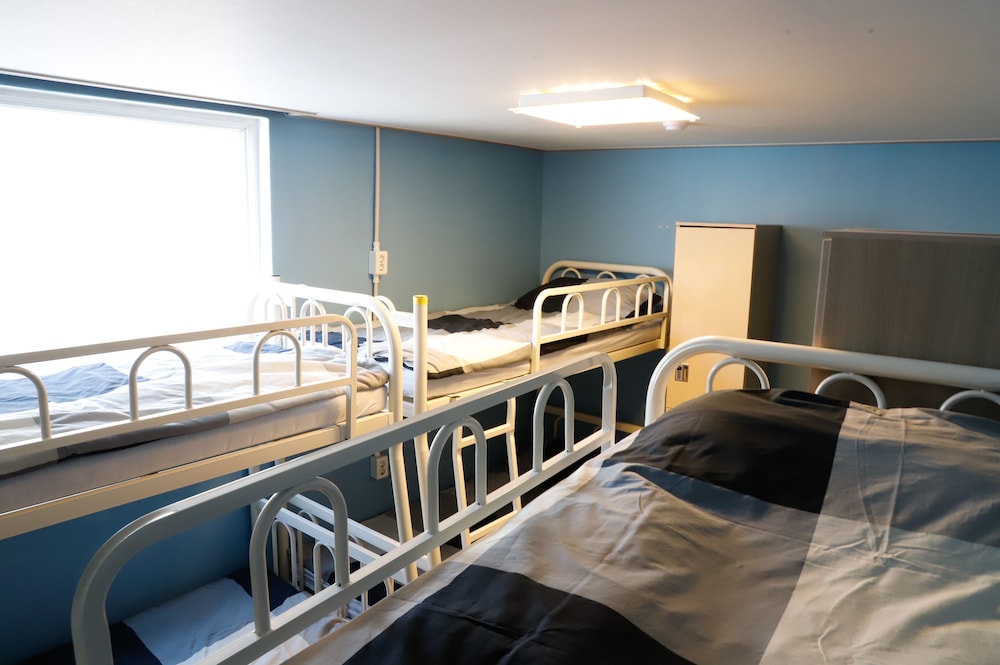 Busan Suk Bak Dot Com Guest House 48/52