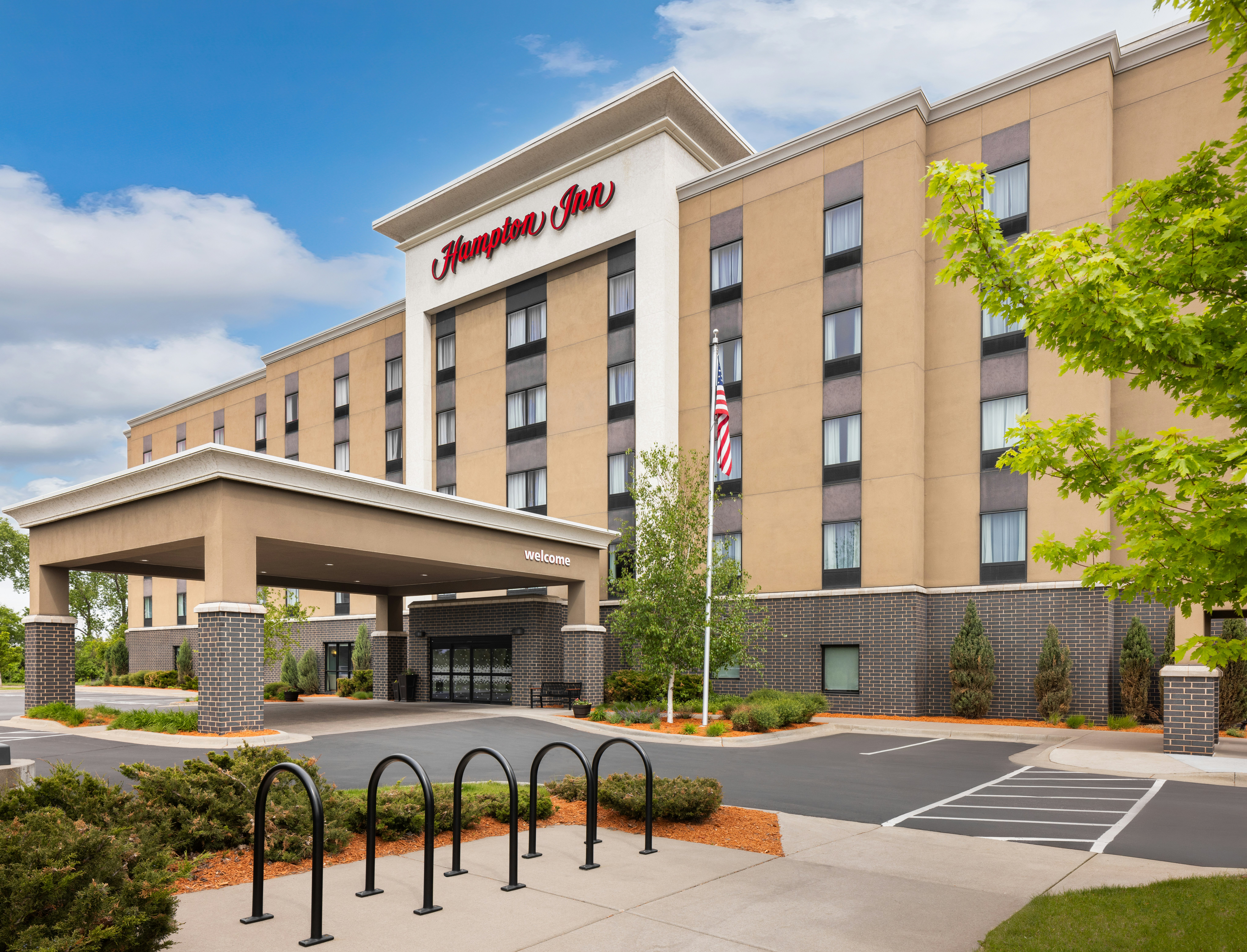 Hampton Inn Minneapolis Roseville 42/42
