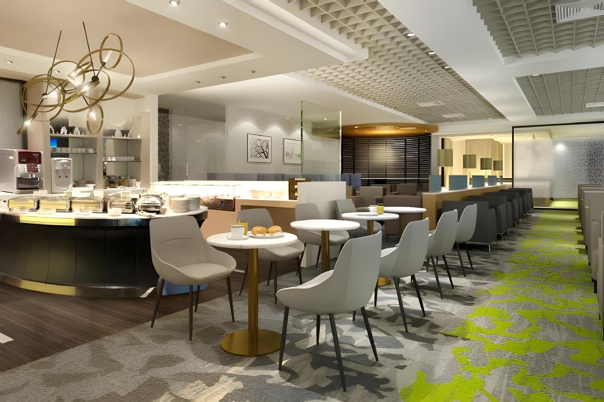 Ambassador Transit Lounge Singapore T3 32/39