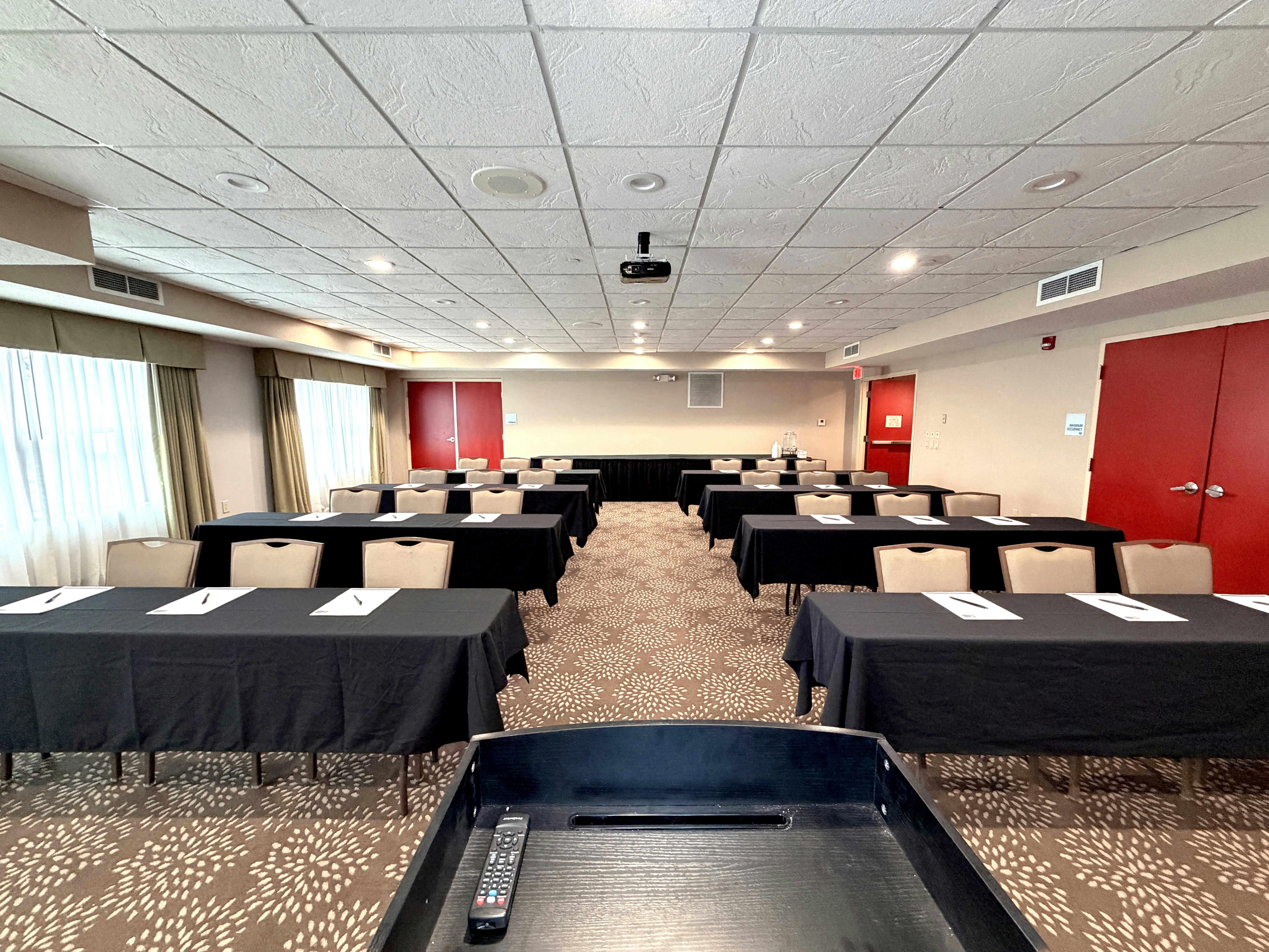 Holiday Inn Express Hotel And Suites Olathe North 47/52