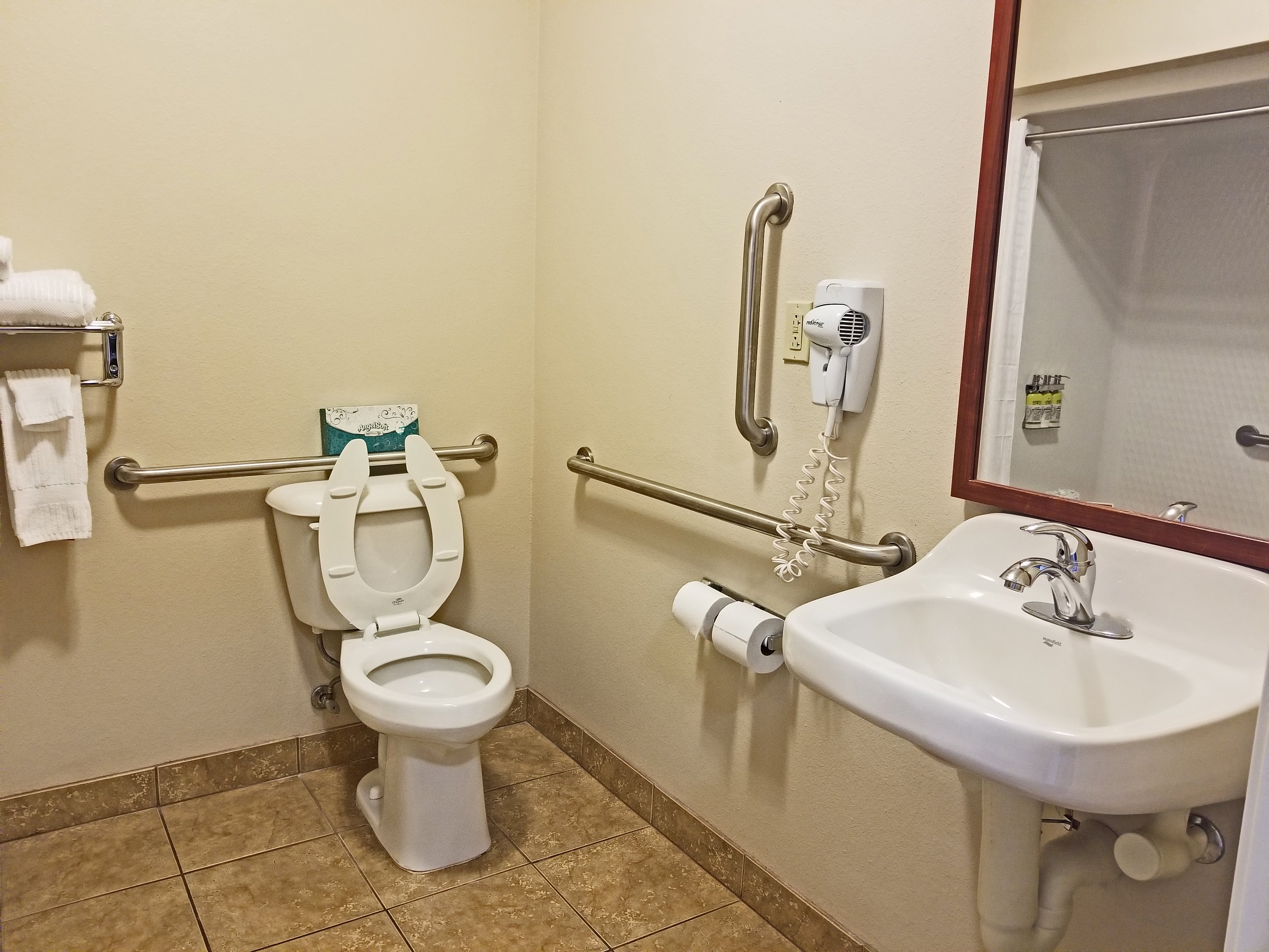 CANDLEWOOD SUITES CAPE GIRARDEAU 68/68