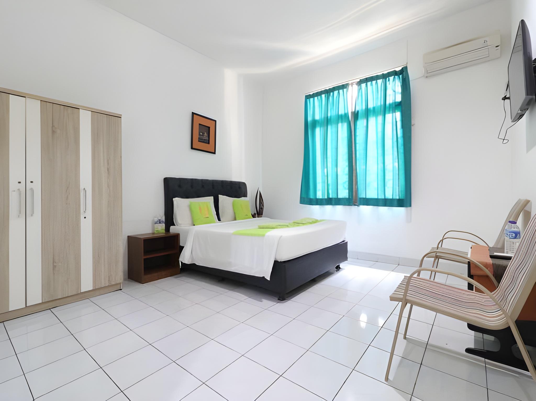 Hotel Huswah 18/40