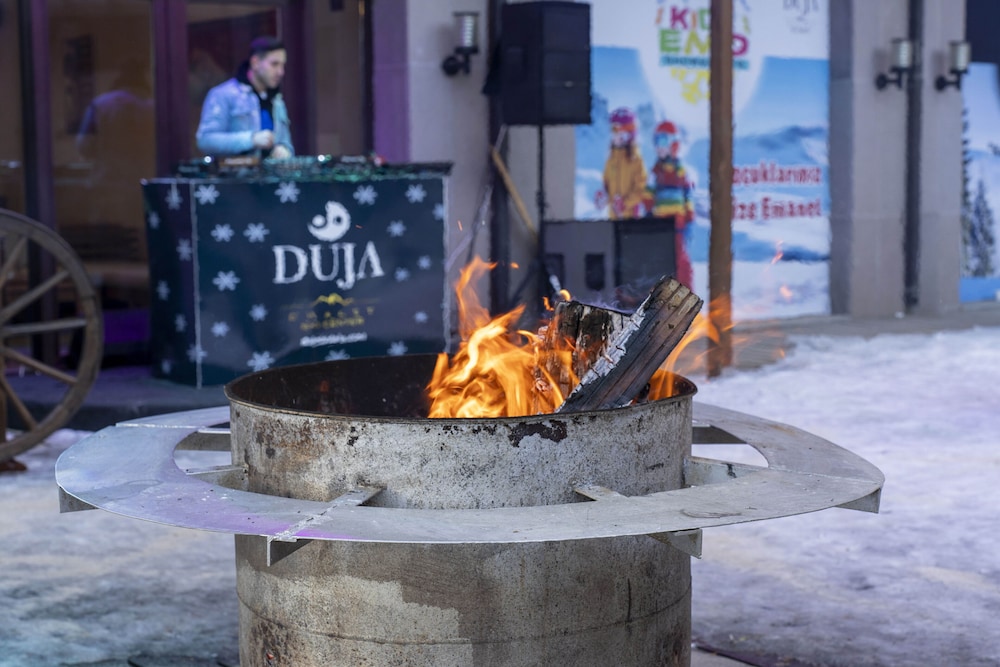 Duja Chalet Ski Center 13/43