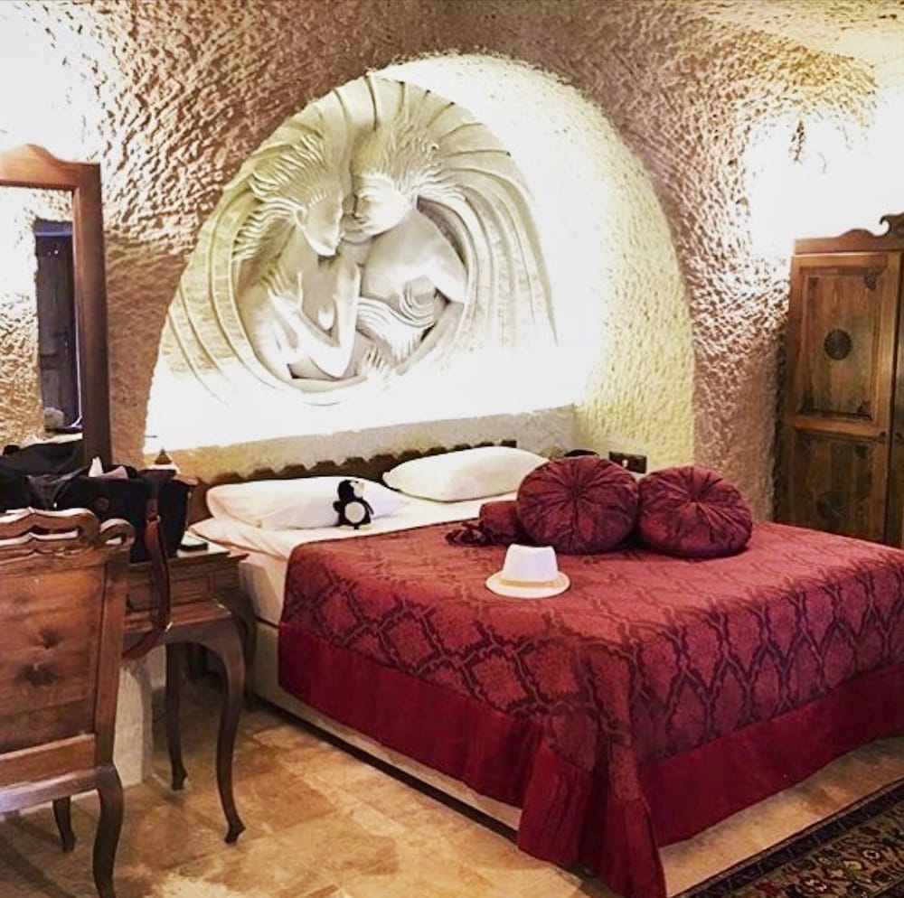 Phocas Cave Suites photo2