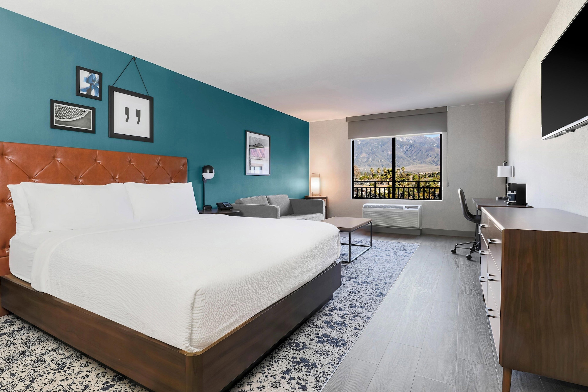 Room at Four Points by Sheraton Ontario-Rancho Cucamonga, RANCHO CUCAMONGA - CA