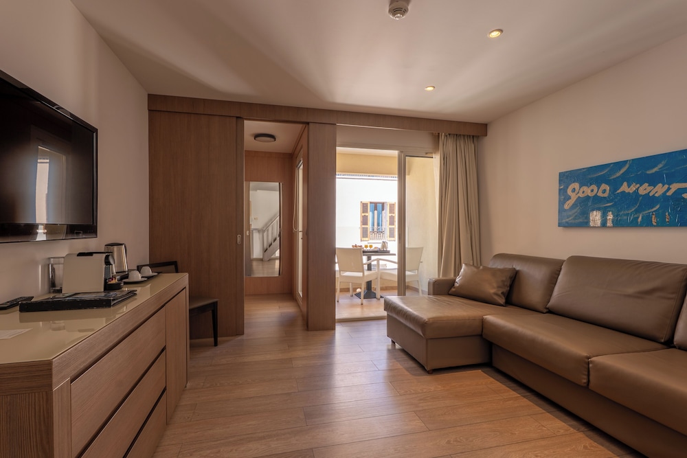 Hotel Le Rocher 34/52