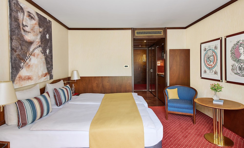 BUSINESS, DOUBLE BED