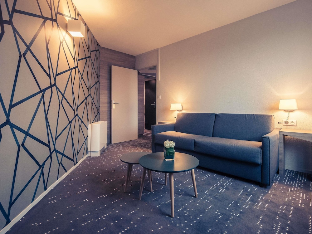 Mercure Poitiers Site du Futuroscope Hotel 48/76