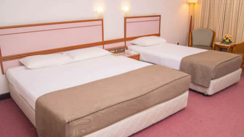 Hotel Grand Continental Kuantan 12/48