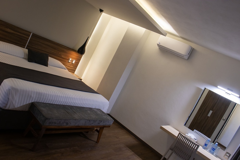 Estanza Hotel and Suites 17/58