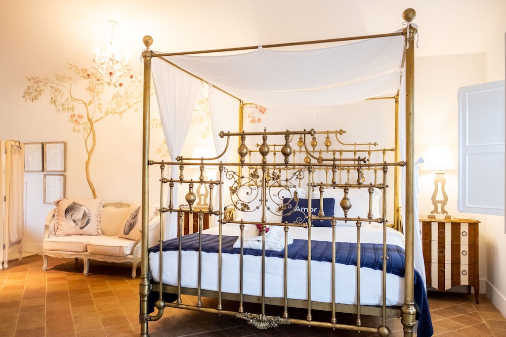 Master, King Bed