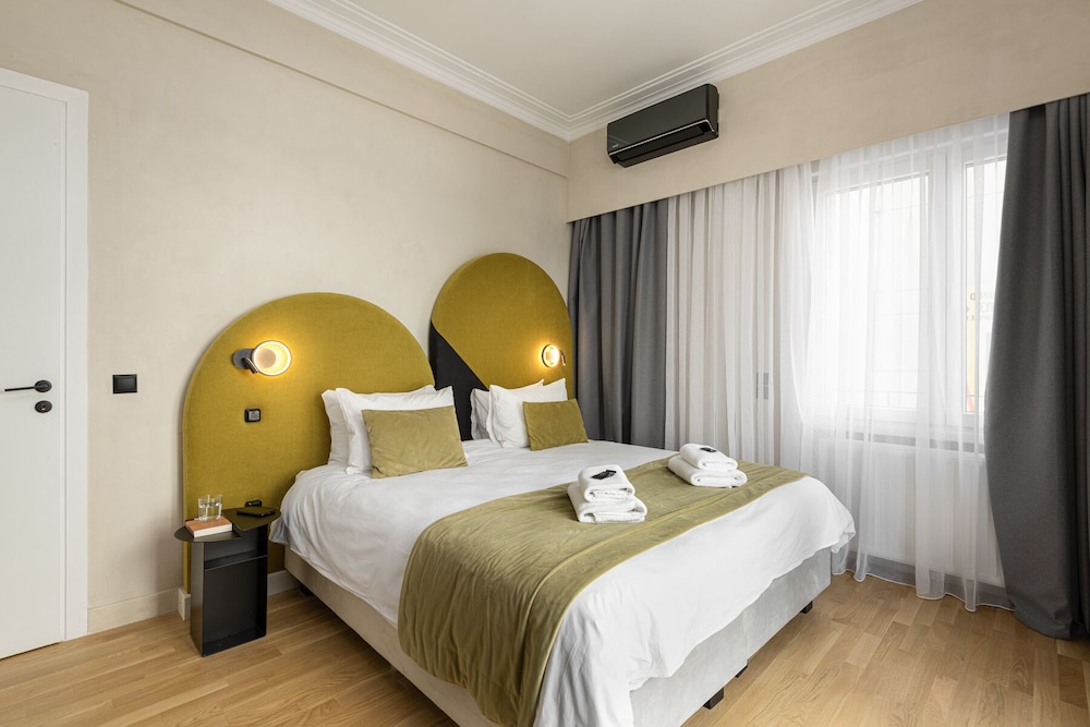 Colors Hotel Athens 15/50