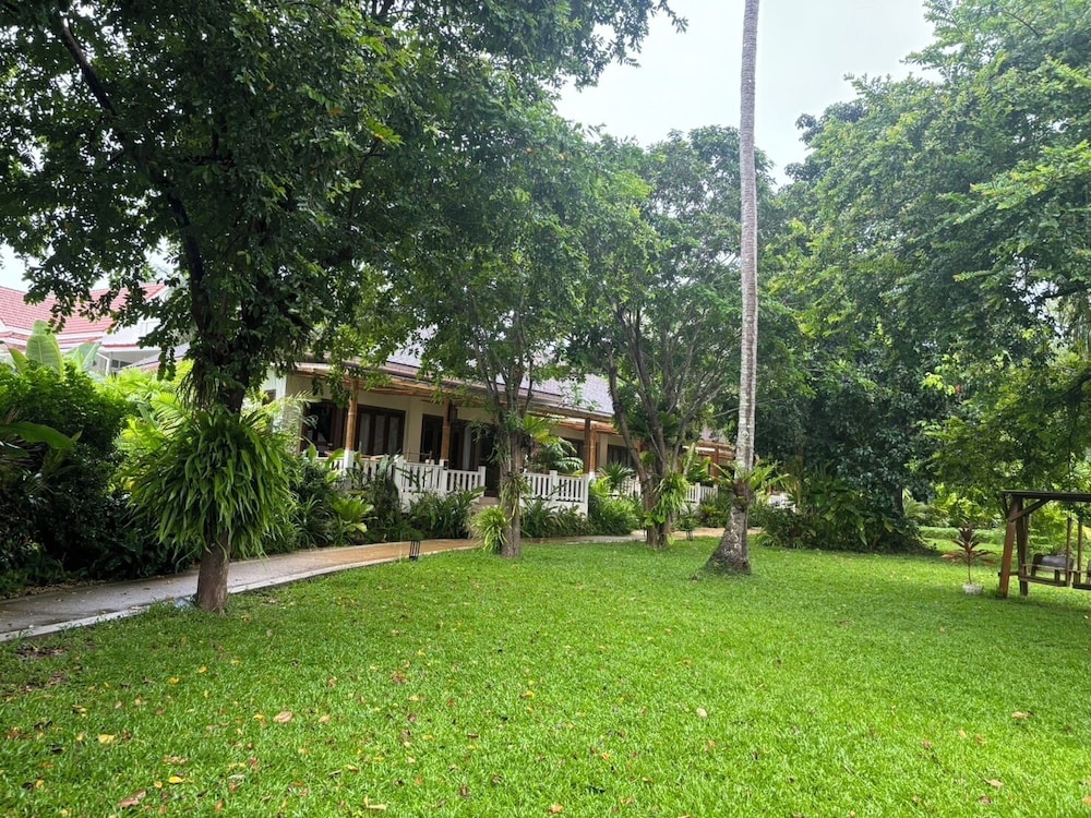 Soontreeya Lanta 33/50